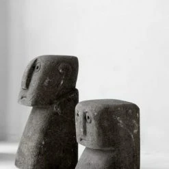 Bazar Bizar Statuettes Et Figurines Statue En Grès Sur Socle Métallique -Sablie Vases Soldes statue en gres sur socle metallique 2