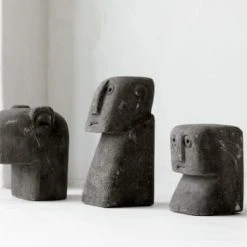 Bazar Bizar Statuettes Et Figurines Statue En Grès Sur Socle Métallique -Sablie Vases Soldes statue en gres sur socle metallique 3