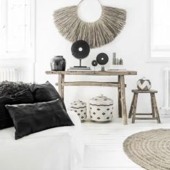 Bazar Bizar Statuettes Et Figurines Statue En Pierre Noire Sur Une Grande Base En Métal -Sablie Vases Soldes statue en pierre noire sur une grande base en metal 3