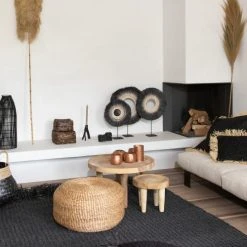 Bazar Bizar Statuettes Et Figurines Statuette En Raphia Noir Et Coquillage Sur Une Base En Métal -Sablie Vases Soldes statuette en raphia noir et coquillage sur une base en metal 4