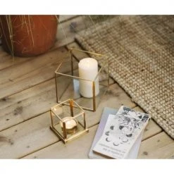 Wadiga Vases Terrarium Carré En Laiton Et Verre 12x12x12cm -Sablie Vases Soldes terrarium carre en laiton et verre 12x12x12cm 2