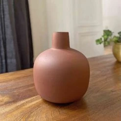 Passage Vernet Vases Vase Arrondi En Métal Rouge -Sablie Vases Soldes vase arrondi en metal rouge 2