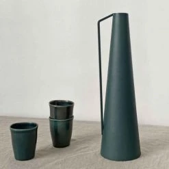 Passage Vernet Vases Vase Conique à Anse En Métal Vert -Sablie Vases Soldes vase conique a anse en metal vert 2