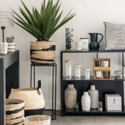 Maisons Du Monde Vases Vase En Dolomite Blanche à Stries Noires H34 -Sablie Vases Soldes vase en dolomite blanche a stries noires h34 1000 16 14 214403 3