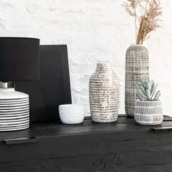 Maisons Du Monde Vases Vase En Grès Blanc Strié Noir H27 -Sablie Vases Soldes vase en gres blanc strie noir h27 1000 0 20 214081 10