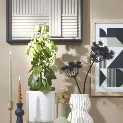 Mica Decorations Vases Vase En Métal Vert Clair H20 -Sablie Vases Soldes vase en metal vert clair h20 1