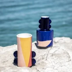 Vases Vase Marsha Maisons Du Monde X Sakina M’Sa En Faïence Rose, Bleue Et Corail H22 -Sablie Vases Soldes vase marsha maisons du monde x sakina m sa en faience rose bleue et corail h22 1000 1 9 229773 4